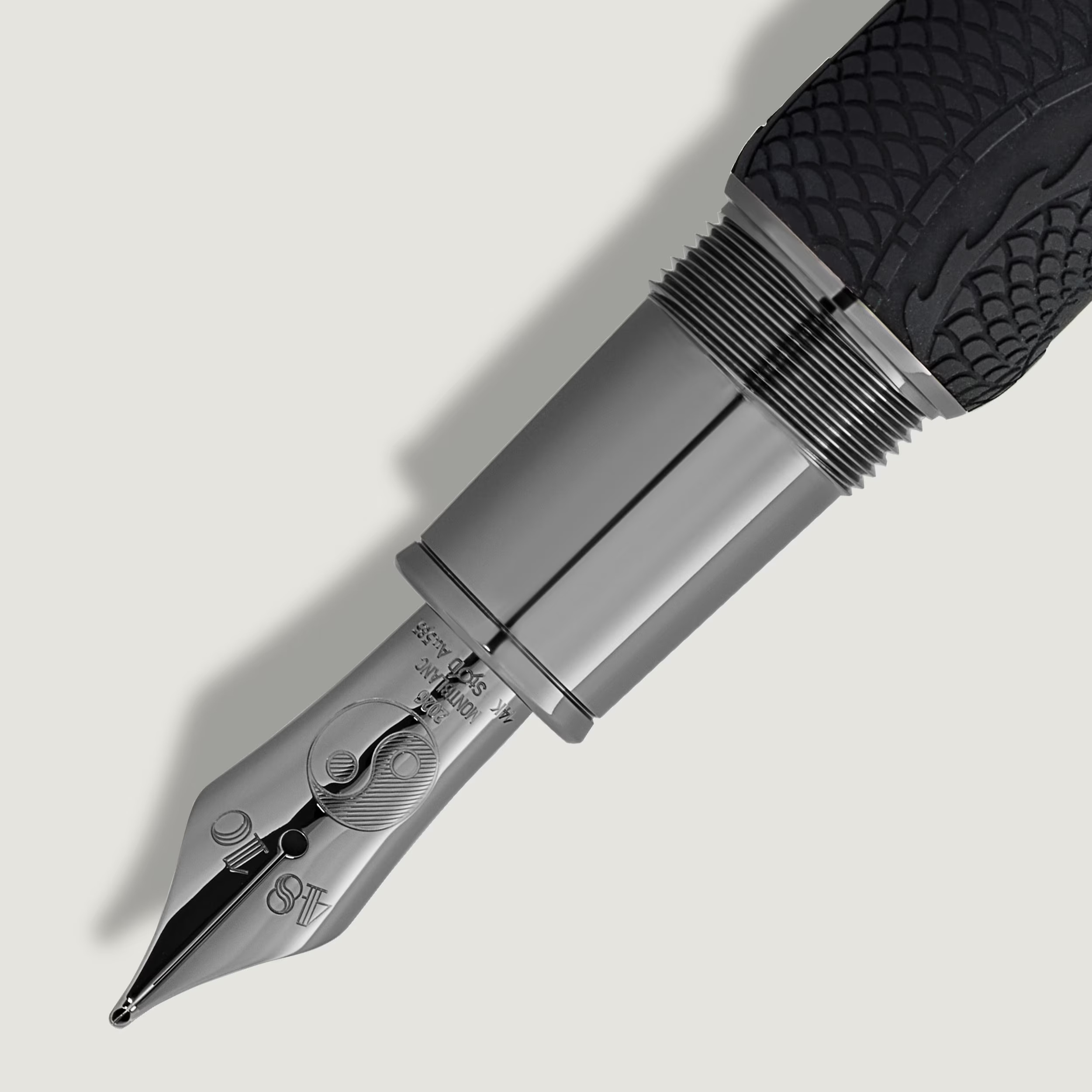 MONTBLANC PLUMA ESTILOGRÁFICA GREAT CHARACTERS HOMAGE TO BRUCE LEE EDICIÓN ESPECIAL - Imagen 6